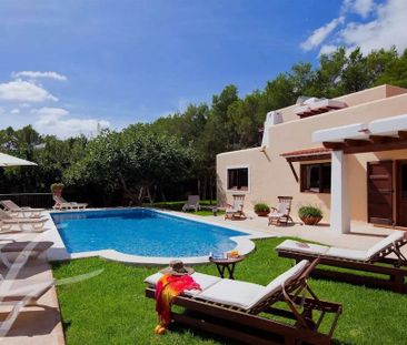 Luxury Villa for rent in Sant Carles de Peralta, Balearic Islands - Photo 2