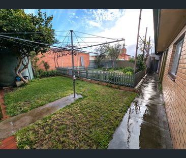 25 Willow Crescent, Bell Park, Vic 3215 - Photo 3