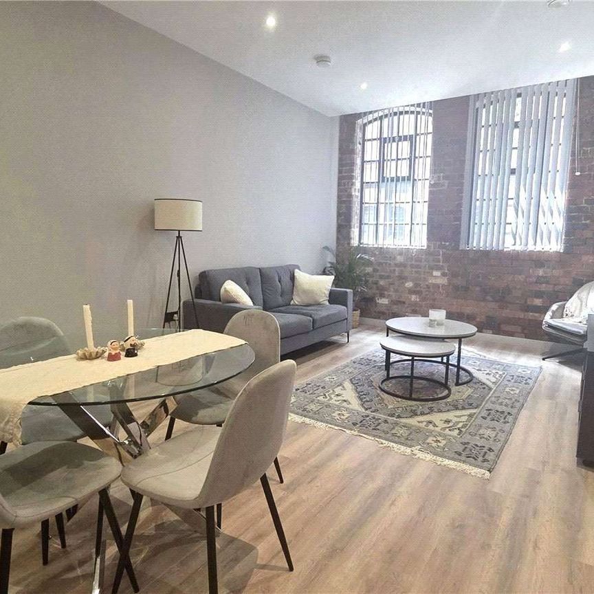 AVAILABLE NOW! | LUXURY RESIDENTIAL DEVELOPMENT | OPPORTUNITY NOT TO BE MISSED! | STYLISH 1 BED | BLENDING HERITAGE CHARM WITH MODERN LIVING IN JEWELLERY QUARTER - Photo 1