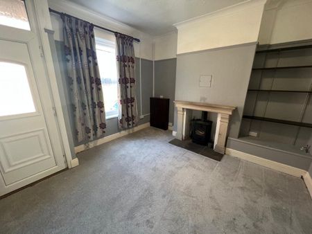 2 bedroom semi-detached house to rent - Photo 2