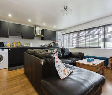 Stratford Road, Solihull, Shirley - Photo 1