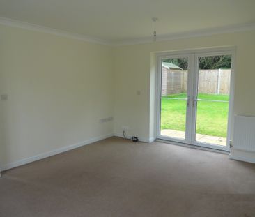 The Crescent, Drayton, NR8 6RF - Photo 1