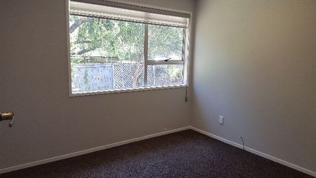 Property Management1 Glenbervie Cres, Massey - House for Rent - Photo 4