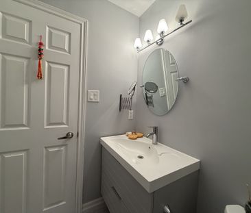For Lease - 62 Wetherby Circle, Markham, Ontario - Photo 2