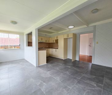 In the Heart of Town - Photo 5