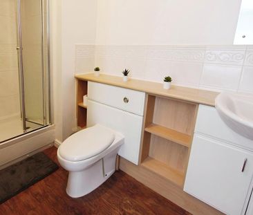 2 bedroom flat to rent - Photo 6