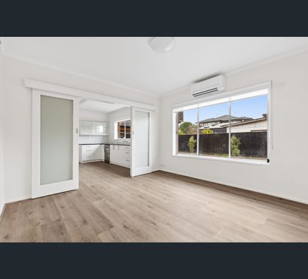 17 Cassels Road, Brunswick, Vic 3056 - Photo 5