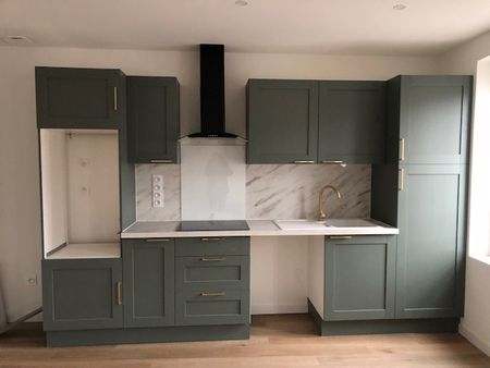 Location Appartement 3 pièces 73m² DOMART EN PONTHIEU 80620 - Photo 3