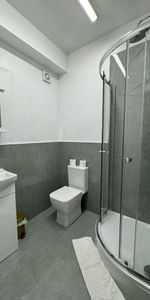 Studio Flat, Pembroke Road, W8 - Photo 4