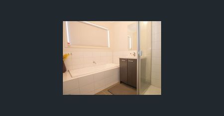 MAGNIFICANT MEWS - Photo 4