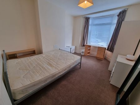 4 Bed Student Accommodation - Photo 5