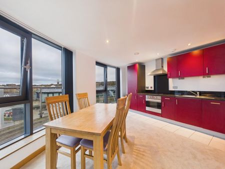 2 bedroom House To Let Total Size: 1002 SQ FT - Photo 3