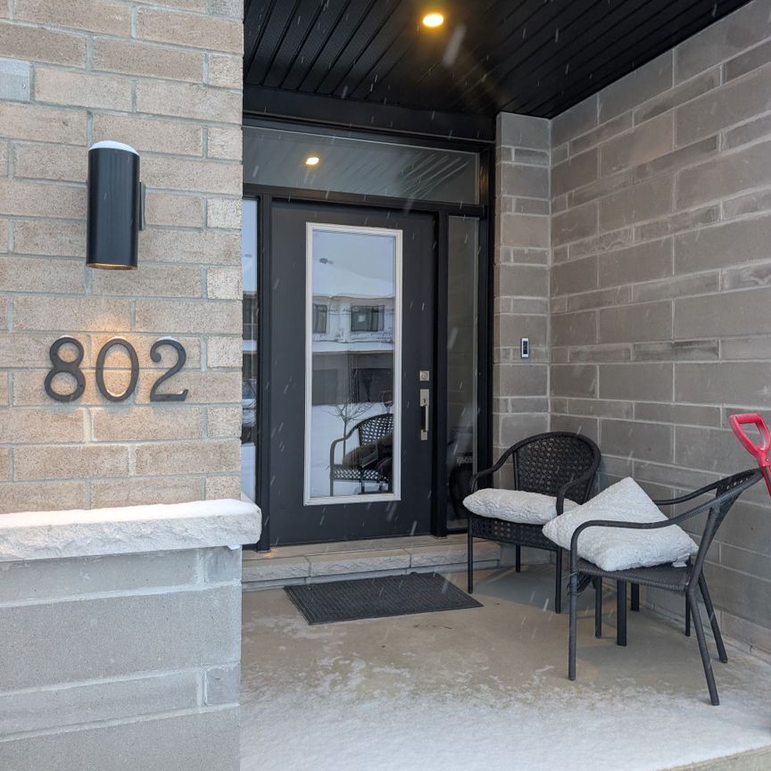 For Lease - 802 SOLARIUM Avenue, Blossom Park - Airport and Area, Ontario - Photo 2