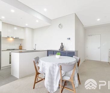 Modern Two Bedroom Apartment in a Convenient Merrylands Location - Photo 2