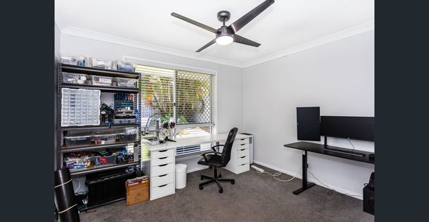 Bright, Spacious & Ideally Located—Your Perfect Mudgeeraba Home - Photo 1