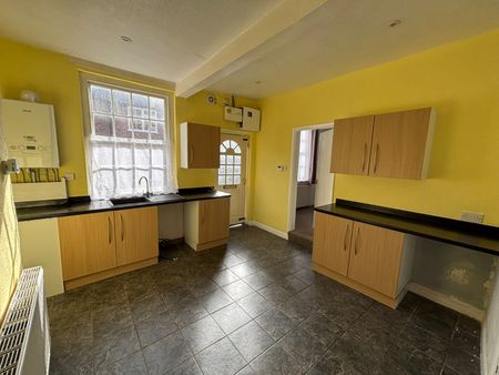 2 bedroom terraced house to rent - Photo 5