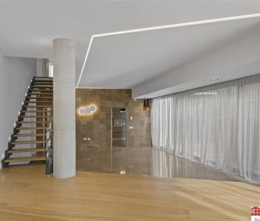 Vila de lux cu arhitectura moderna | Cambridge School - Fotografie 1