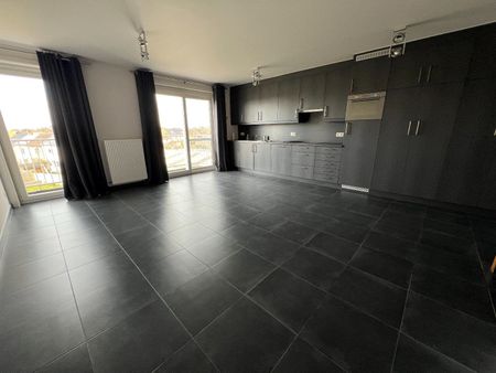 Duplexappartement met 2 slpks, terras en autostaanplaats - Photo 3