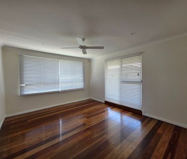 Delightful Family Home in Quiet Taree West Cul-de-Sac - Photo 6