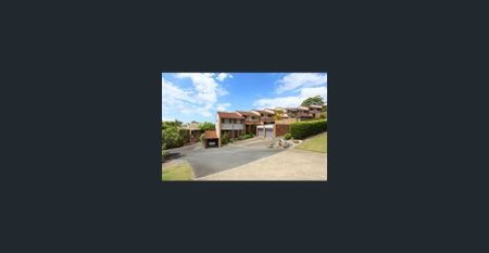 SPACIOUS 2 BEDROOM TOWNHOUSE!! - Photo 2