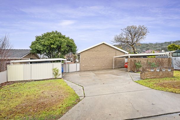 Walking Distance To Albury Base Hospital - Photo 1