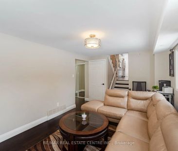 Property For Lease | W9259676 - Photo 5