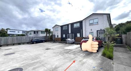 Modern Two-Level One-Bedroom Townhouse – Stylish & Private Living - Photo 5