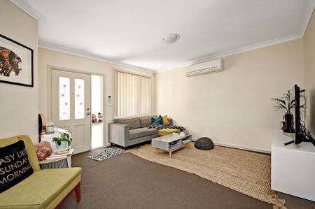 1/92 Park Road, 2213, East Hills Nsw - Photo 3