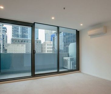402/5 Sutherland Street, Melbourne - Photo 3