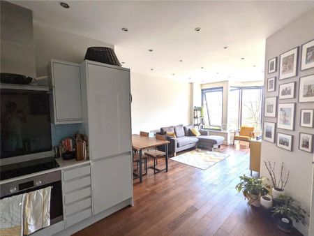 1 bedroom flat to rent - Photo 2