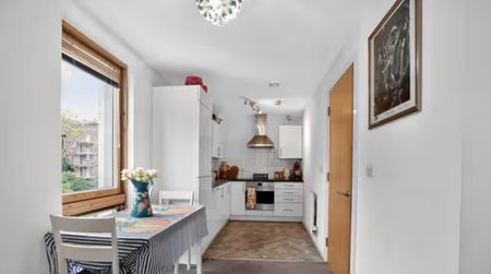 1 Bed Flat, Wingate Square, SW4 - Photo 4