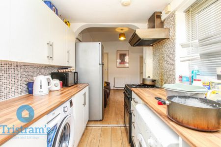 1 bed Shared House for Rent - Photo 4