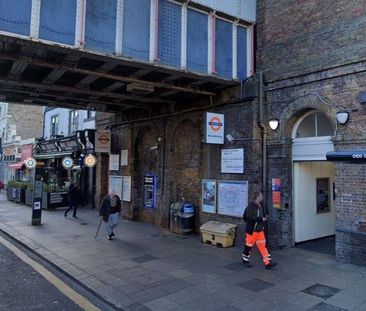 1 bedroom in a house share to rent - Photo 2