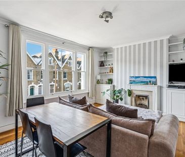 Excellent top floor, two bedroom apartment which is well situated j... - Photo 2