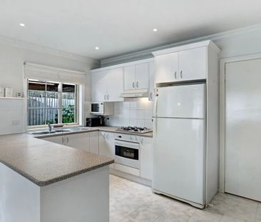 Contemporary Convenience - Photo 3