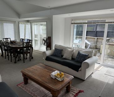 Spacious 2-Bedroom Home for Lease in Desirable Campbells Bay - Photo 4