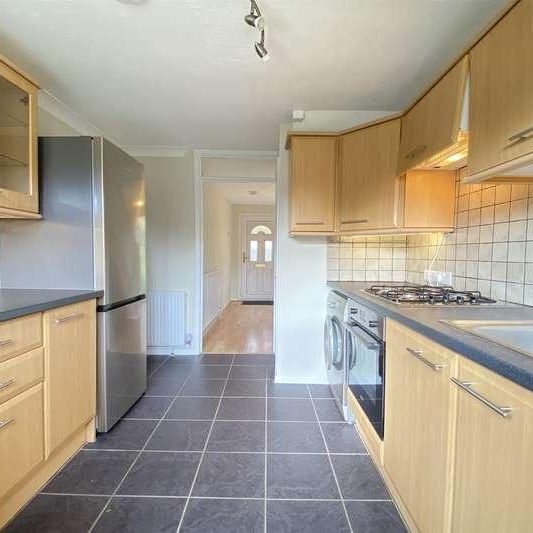 Brighton Hill, Basingstoke, RG22 - Photo 1