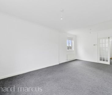 The Broadway, Stoneleigh - Photo 5