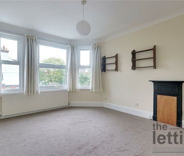 Hazelwood Lane, Palmers Green, London N13, N13 5HB - Photo 1