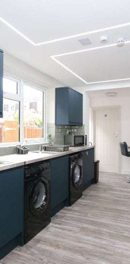 Stunning Rooms with Private En-Suites – Just 10 Minutes walk from Watford General Hospital! Room 3 - Photo 1