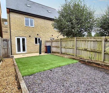 3 bedroom semi-detached house to rent - Photo 2