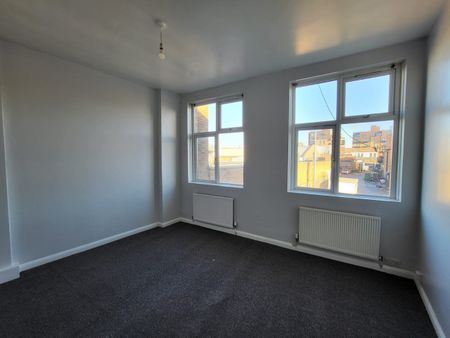 1 Bed Flat, High Street, NW10 - Photo 2