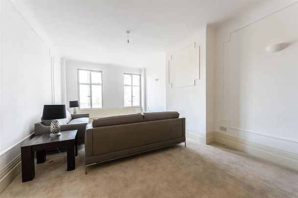 5 bed apartment to rent in Park Road, London, NW8 - Photo 1