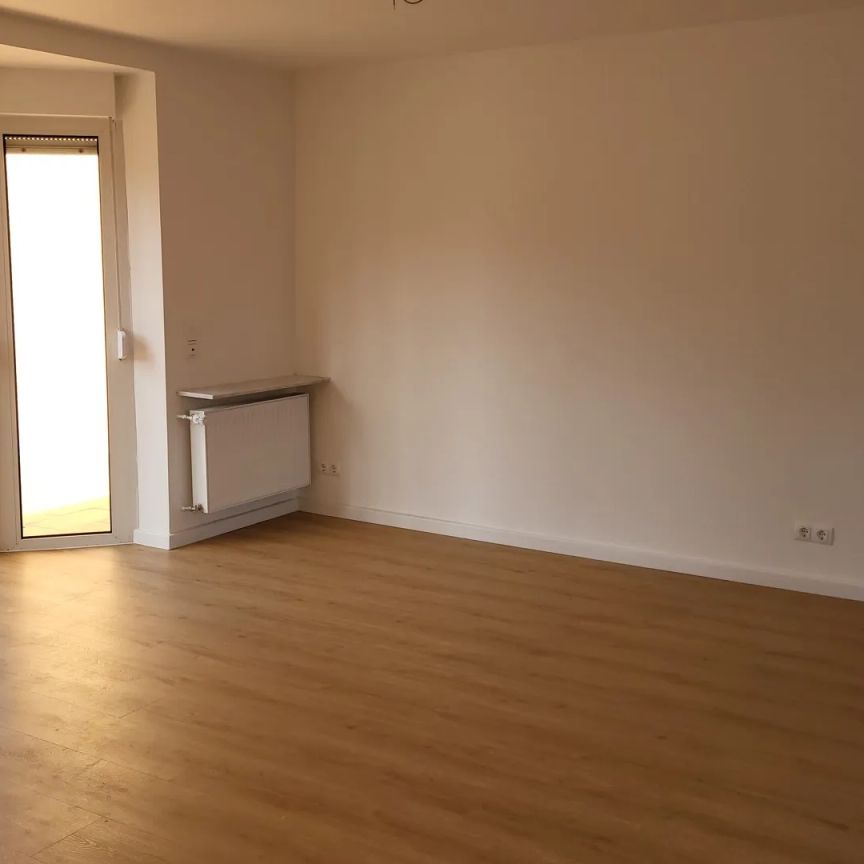 Renovierte 3 Zimmerwohnung mit schicker Einbauküche in zentraler Lage in Welschneudorf! - Foto 1