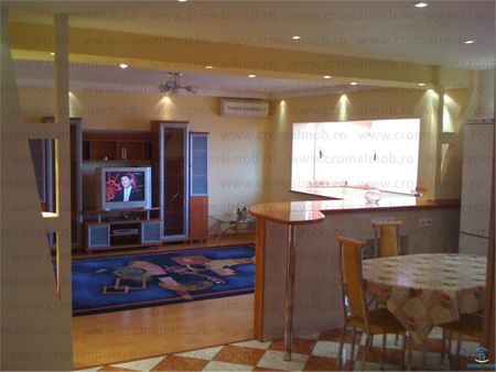 CromaImob-Inchiriere apartament 3 camere in Ploiesti,zona Ultracentral - Photo 2