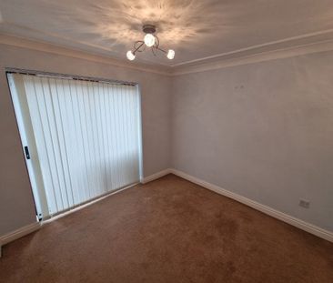 Bowness Grove, Willenhall, WV12 - Photo 5