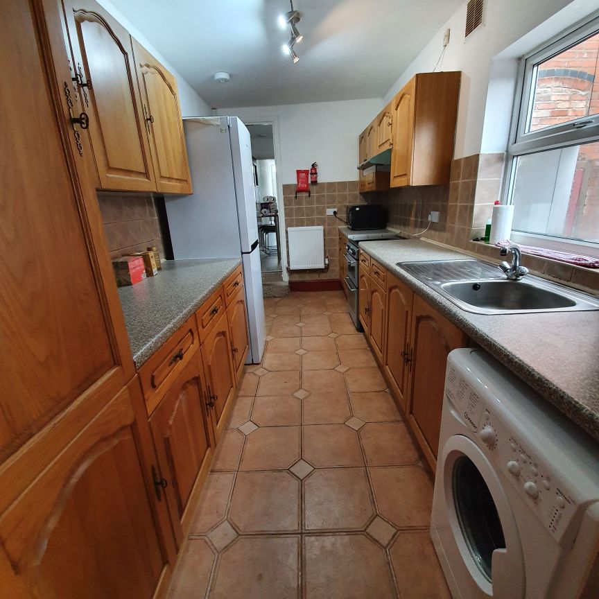 35 TEIGNMOUTH ROAD - Photo 1