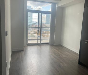 For Lease - 10 Honeycrisp Crescent Unit# 1101, Vaughan, Ontario - Photo 3