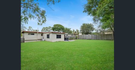 Stylish Family Home in Underwood - Photo 2