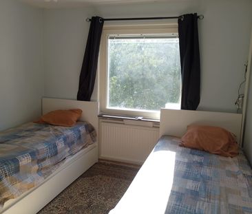 Lilla hagvägen, Upplands Väsby - Photo 1